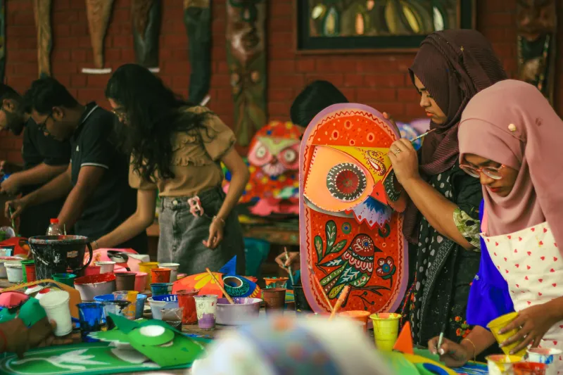 When Art Becomes Medicine: 5 Community Programs Using Creativity to Rebuild Lives From the Inside Out